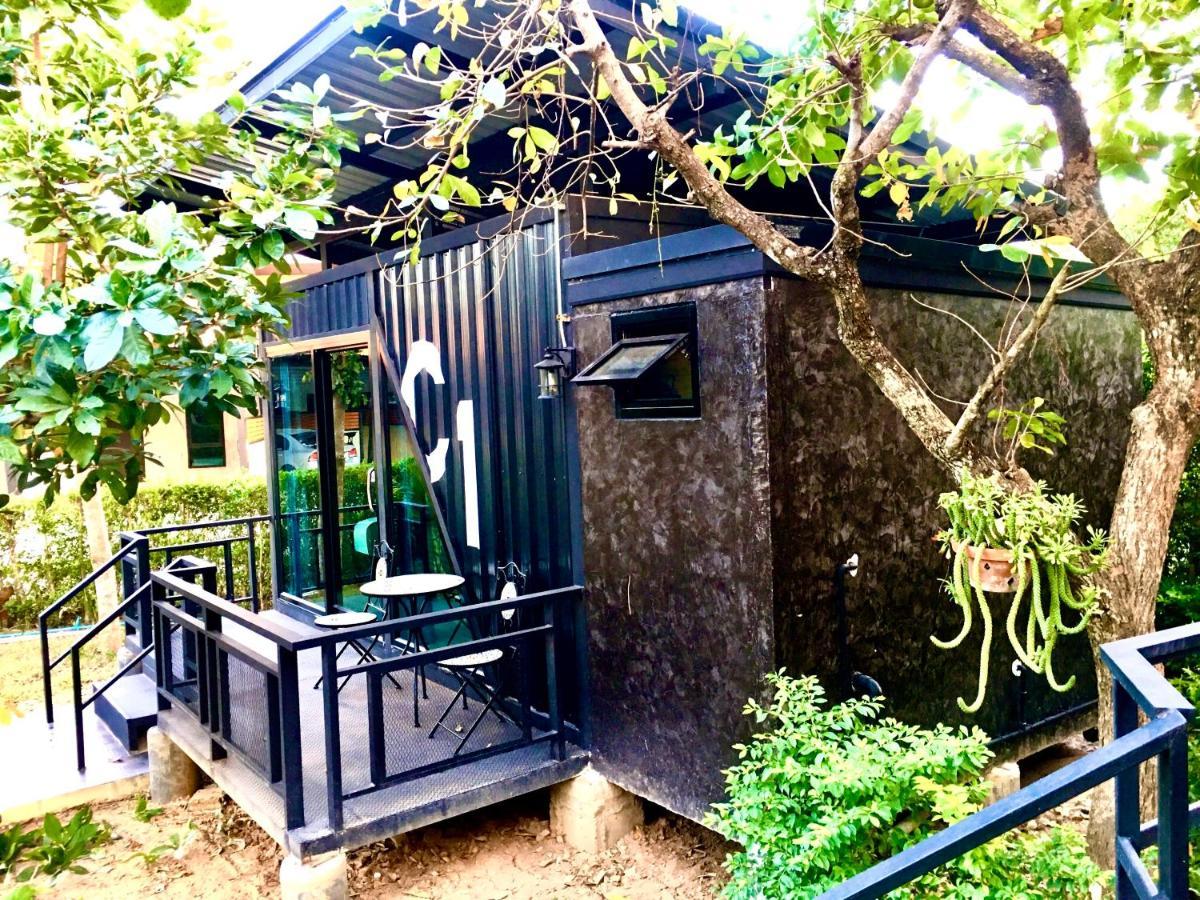The Loft Resort Kabin Buri Exterior photo