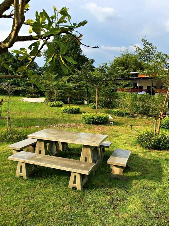 The Loft Resort Kabin Buri Exterior photo