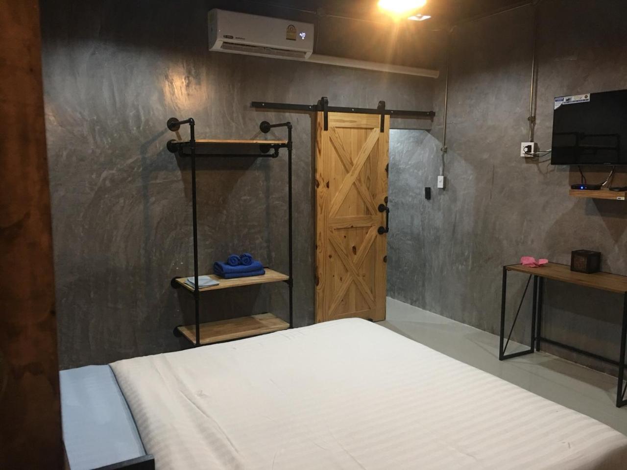 The Loft Resort Kabin Buri Exterior photo